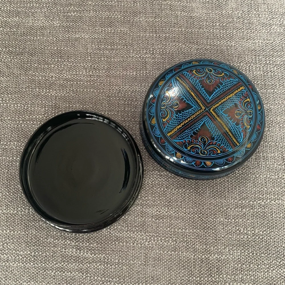 Vtg Paisley Circle Trinket Box Lacquer Kashmir Hand Painted Paper Mache Myanmar